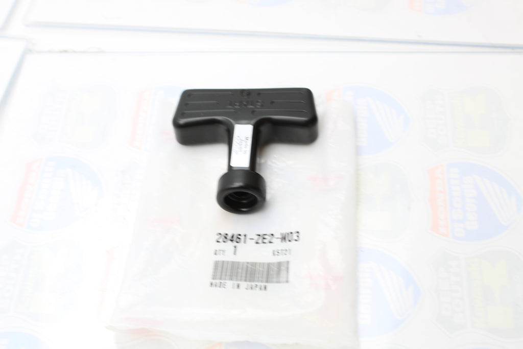 Honda 28461-ZE2-W03 Grip, Starter; 28461ZE2W03 Made by Honda