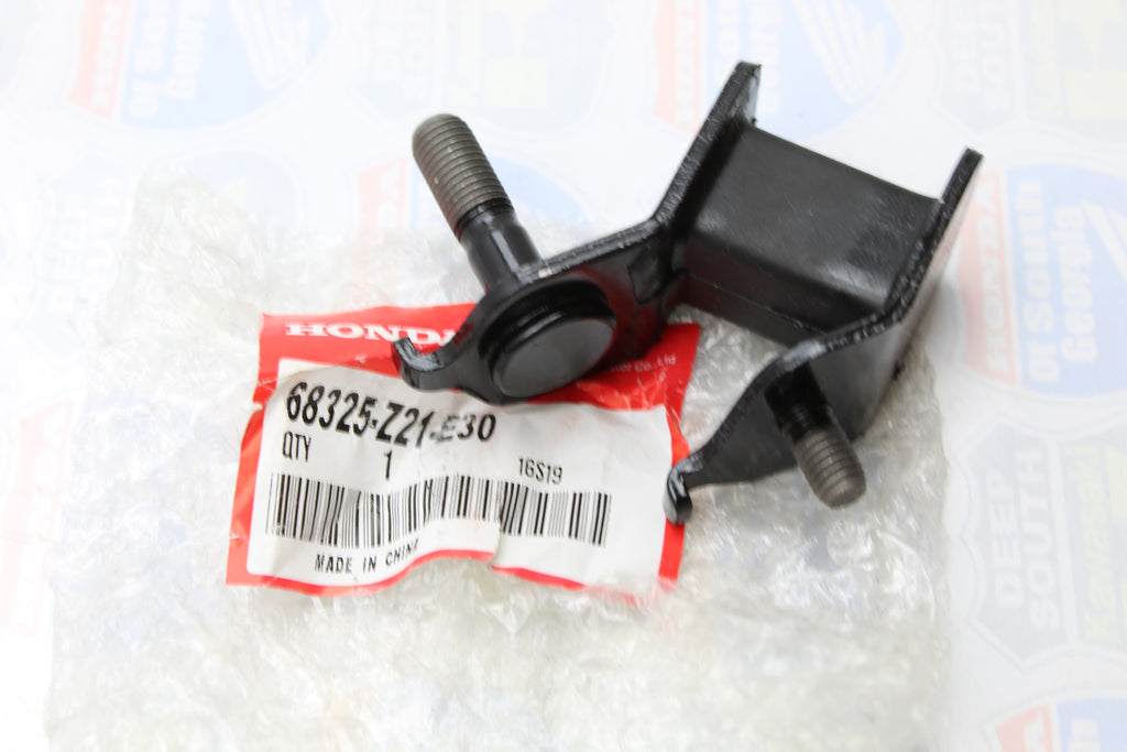 Honda 68325-Z21-E30 Rubber (Lower); 68325Z21E30 Made by Honda